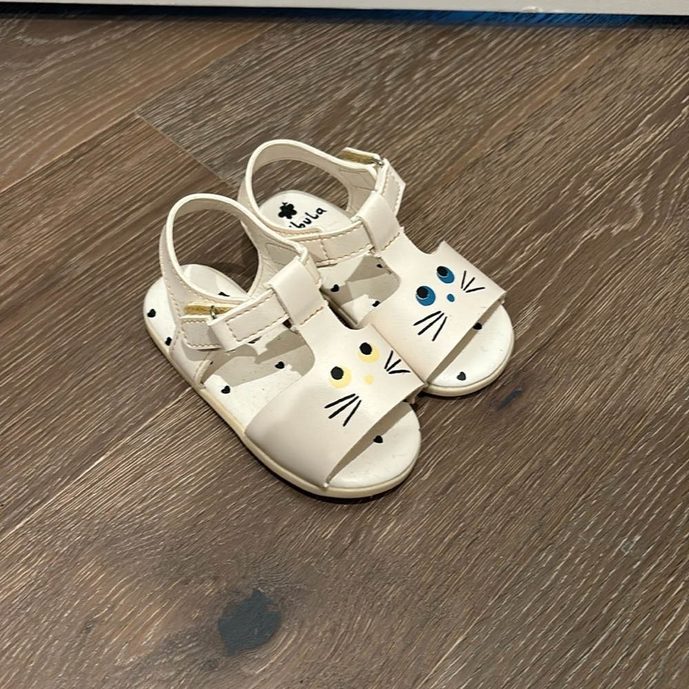 New Fabula (FARM Rio for kids) sandals size 7